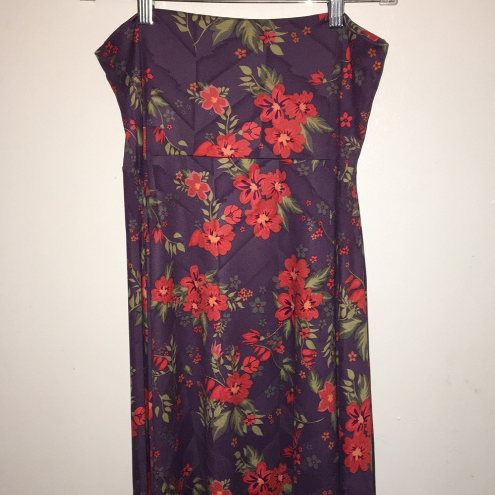 Beautiful Lularoe Maxi skirt. Worn once.